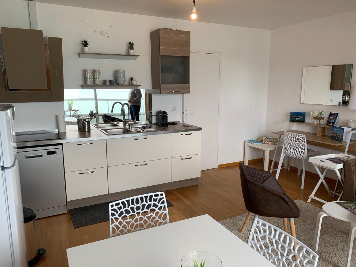 Un Balcon Sur La Mer, Acces Direct A La Plage Granville Exterior photo