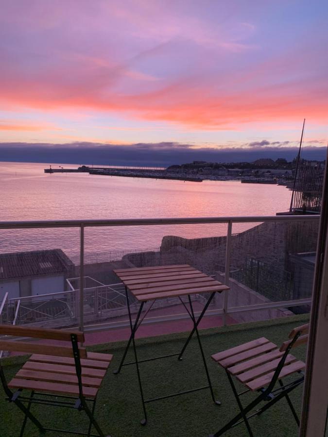 Un Balcon Sur La Mer, Acces Direct A La Plage Granville Exterior photo